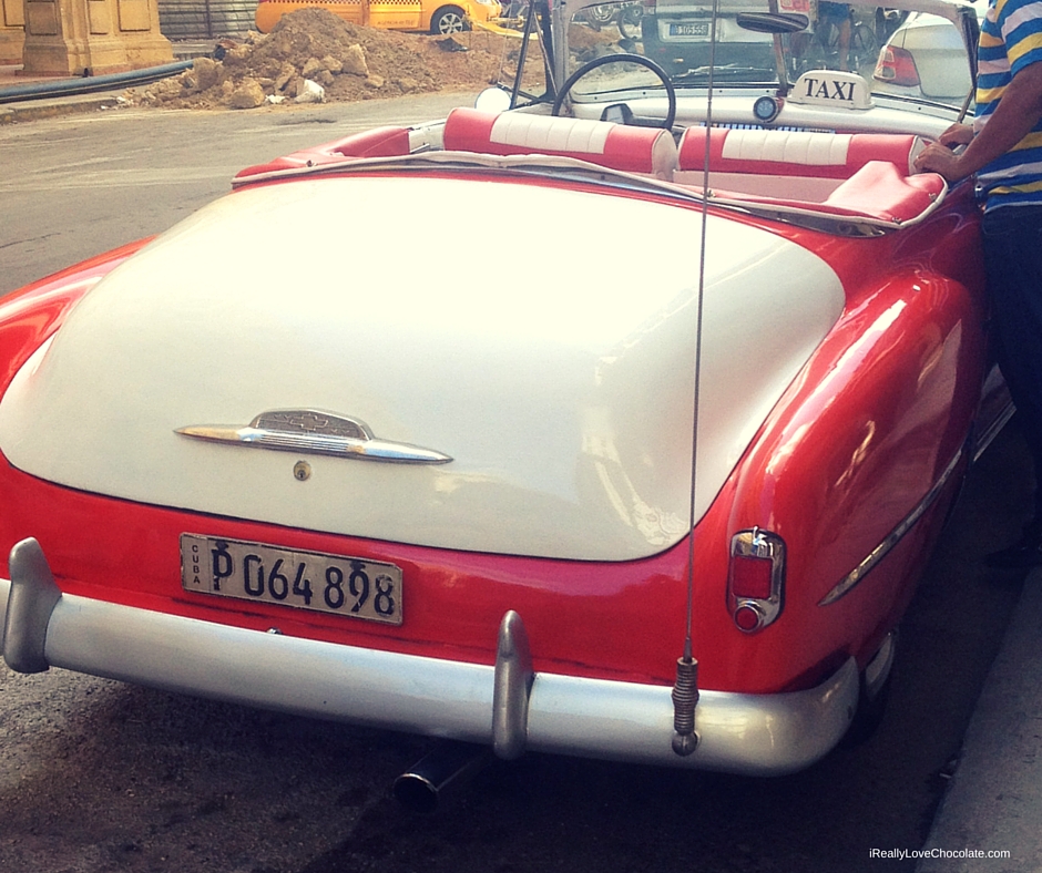 why are there old cars in cuba