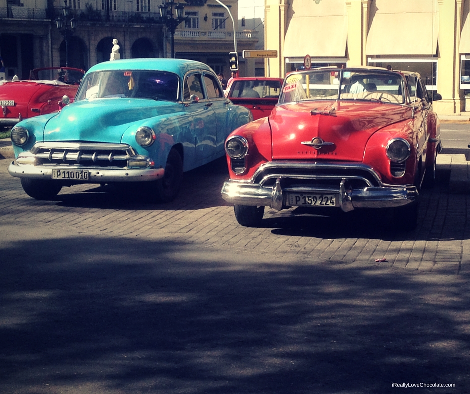 why are there old cars in cuba